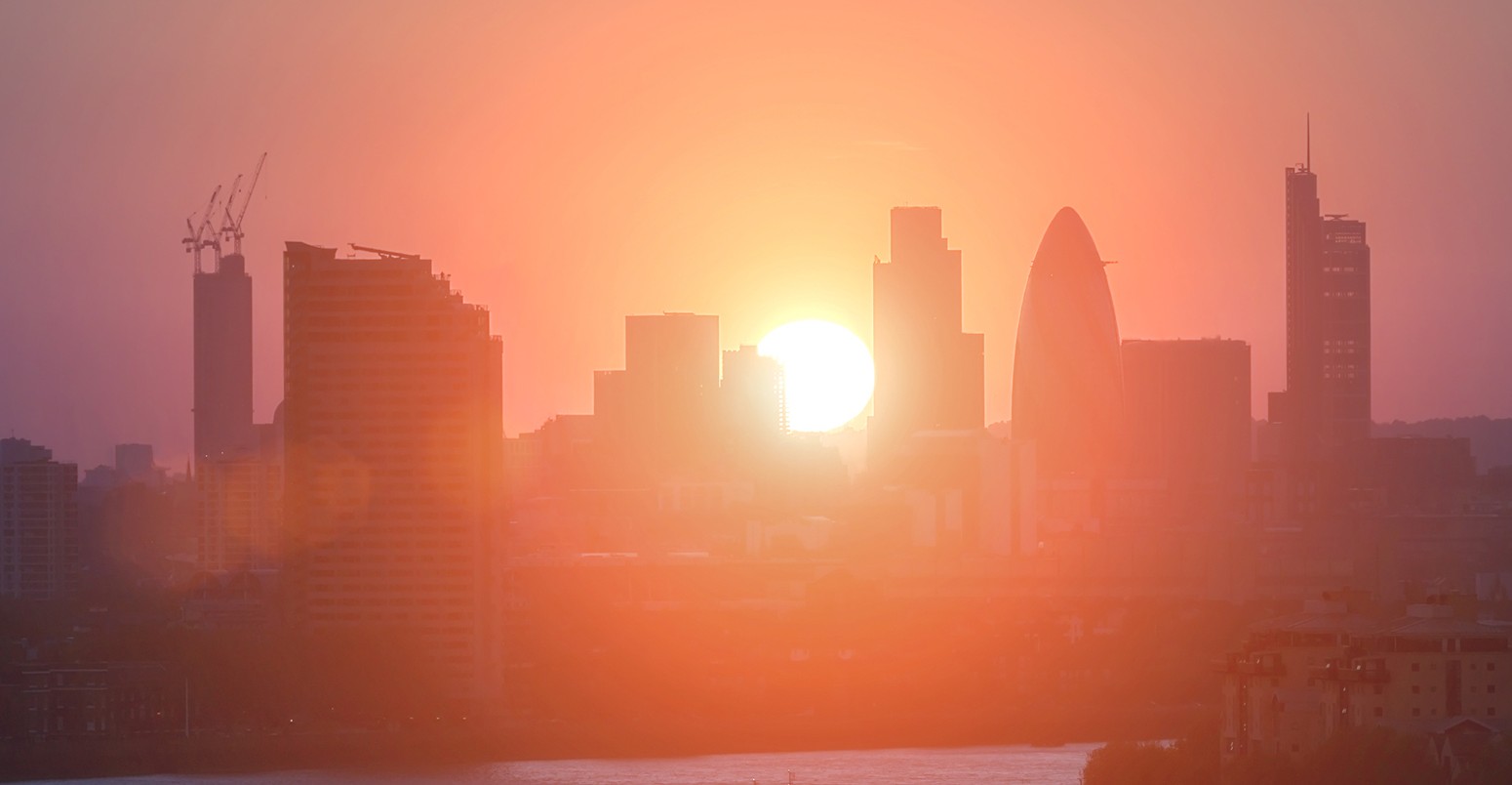 ALERTA EN LONDRES: La histórica ola de calor pone al Reino Unido bajo máxima vigilancia